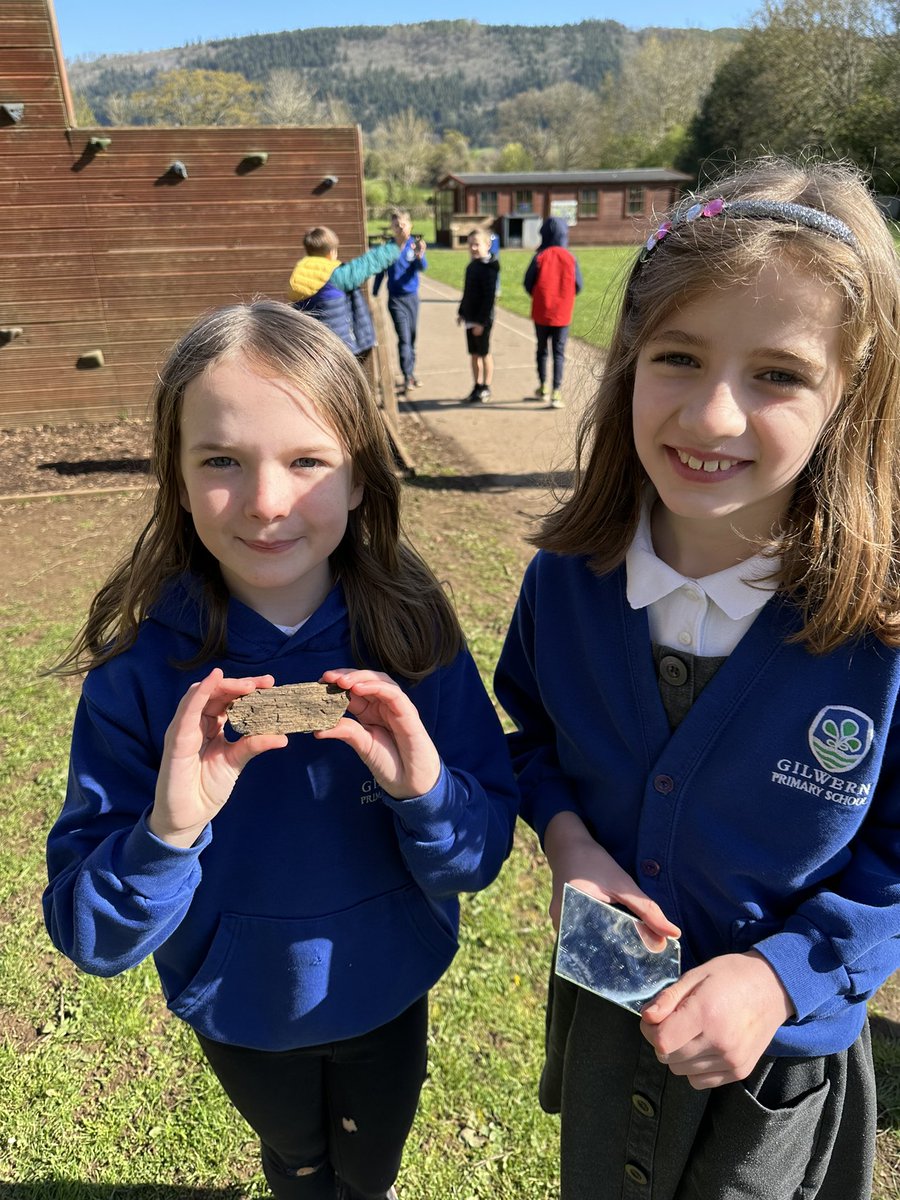 gilwern_school's tweet photo. #GilwernYear4 have enjoyed developing their understanding of symmetry by heading outdoors! We have found items with both horizontal and vertical lines of symmetry, we also enjoyed painting with sticks and mud to reflect patterns by folding paper!🍃#OutdoorLearning #MathsNumeracy https://t.co/gwJsEgUDAa