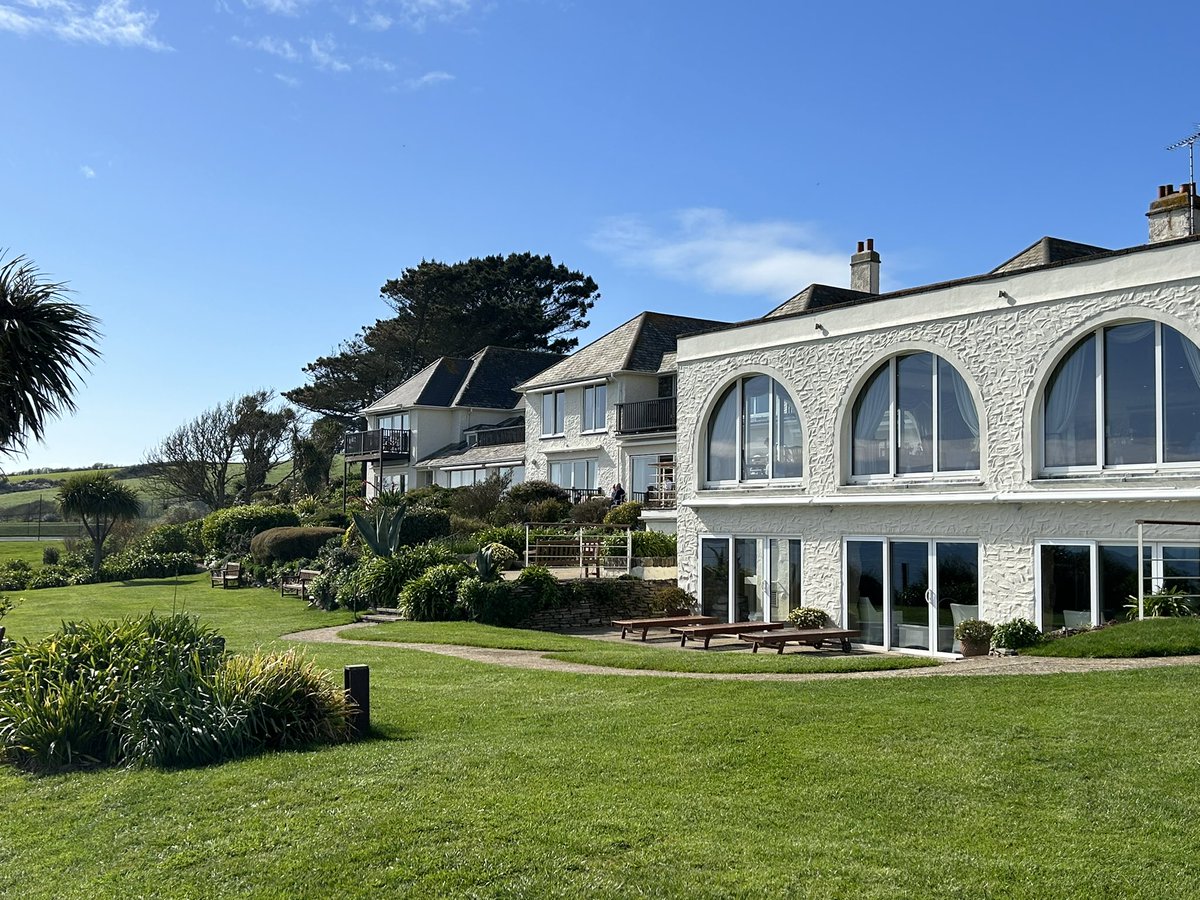 Then for my darling wife’s birthday,
Afternoon Tea at the Nare Hotel by Carne Beach where we managed to have perfect weather @thenarehotel and a bit of old fashioned opulence and luxury