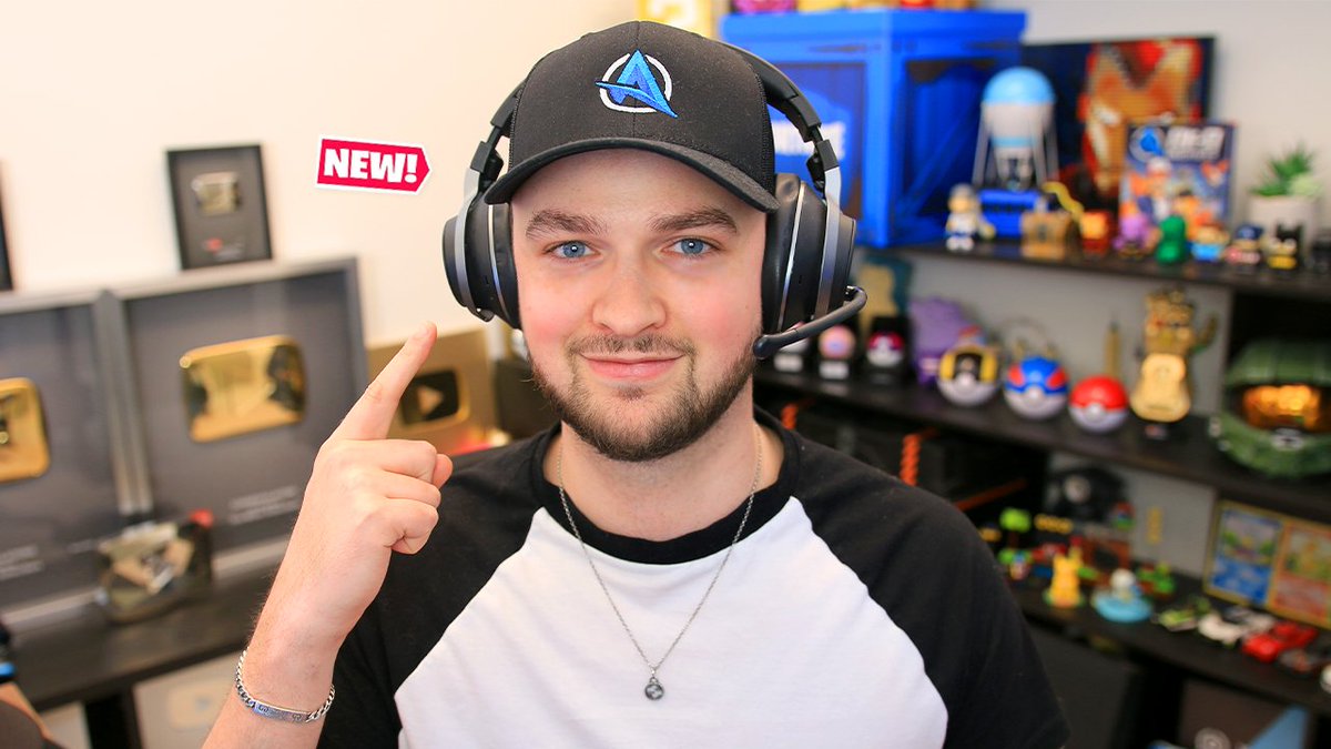 OMGitsAliA's tweet photo. The NEW @TurtleBeach Stealth Pro headset is now out!
🎧 Check it out: https://t.co/afprH3pByk
The new #KingofWireless👑 is my favourite gaming headset yet! https://t.co/GkjuraCu0N