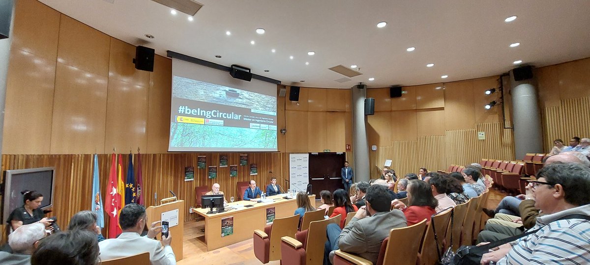 parqUC3M's tweet photo. Acompañando la apuesta de la #uc3m por #beingCircular, un nuevo master que incorpora la sensibilidad de la @uc3m por la #sostenibilidad y la transversalidad de su conocimiento. Cuenta con la colaboración de empresas e instituciones....hilo https://t.co/JZlb0tRJrT