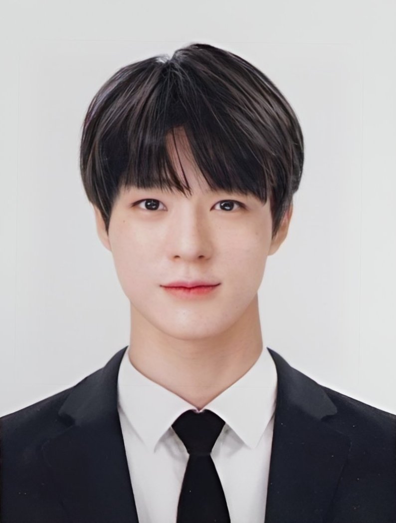 abcdefghijenoo_'s tweet photo. @nctzenbase ga nemu nder, tapi ini ak crop trus ak pakein pixelup biar ga burem ^^ https://t.co/zwhNh7Hl1j