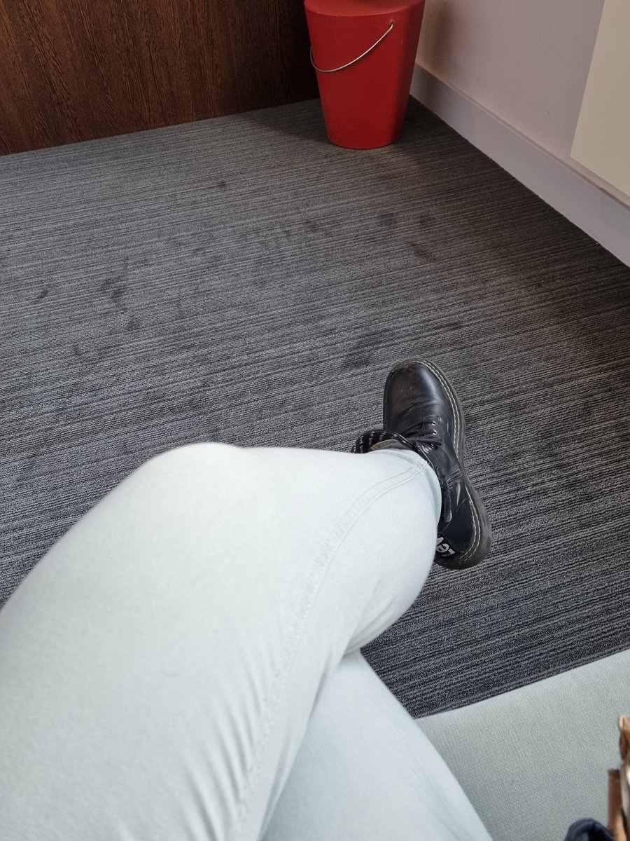 Poppetje0906's tweet image. Zitten we weer....😞 #pijn #tandarts #wachtkamertweet