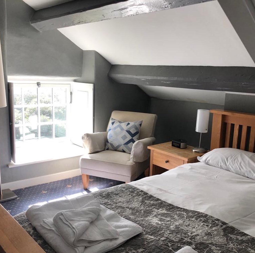 plasbodegroes's tweet photo. Plas Bodegroes is tenderly embraced with intertwined Wisteria which we hope will be bursting into bloom any moment!

To book your self catering holiday for you and your family of up to 20 make your way to https://t.co/fK9wZdMSMY and create a family holiday they will never forget. https://t.co/7LzHoWvsCM