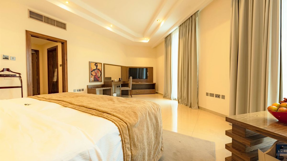 hotel_pyramid's tweet photo. The Studio Suite comes with a sitting area, kitchenette, work desk, balcony and ensuite bathroom with large walk-in shower. The Studio Suite is ideal for long business trips.

#Hotel #StudioSuite #businesstraveller #Juba #SouthSudan https://t.co/JUaXh6Xv8o