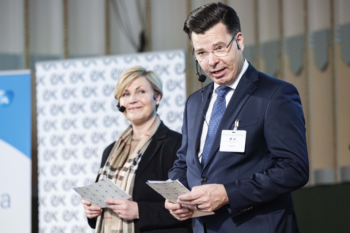 Sinttu_AW's tweet photo. @Perheyritys perheyritysvaltuuskunnan ja @Elinkeinoelama yritysvaltuuskunnan yhteiskokous alkamassa Pörssitalolla puheenjohtajien Teresa Kemppi-Vasaman ja Tuomas Peren johdolla. https://t.co/QjRRfva8nU