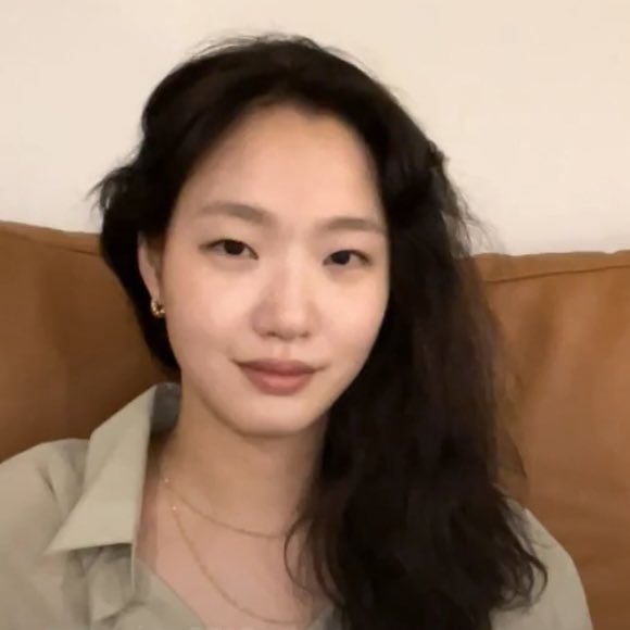 ggonebot's tweet photo. still not over how insanely gorgeous she looked https://t.co/B24S7TOkCl