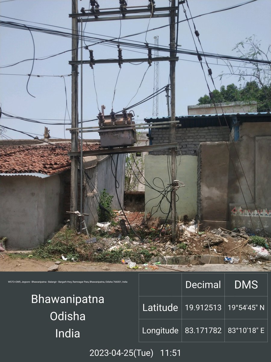 LaxmipandaKld's tweet photo. @TPWesternOdisha This site (KLD, Bhawanipatna, ward no.-05, BBC Pada Community Hall) is in unsafe &amp; open condition, no boundary, high voltage cables are in open.Kindly do permanent boundary at the earliest for saftey @DmKalahandi @EnergyOdisha @MoSarkar5T  @SecyChief @CMO_Odisha https://t.co/FxS2vidd3X