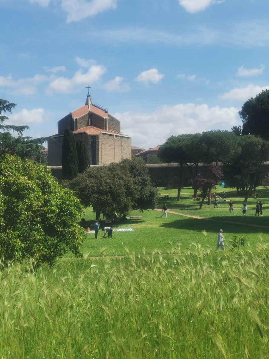 a753auc's tweet photo. Parco degli acquedotti https://t.co/8yFeI4y1Zy