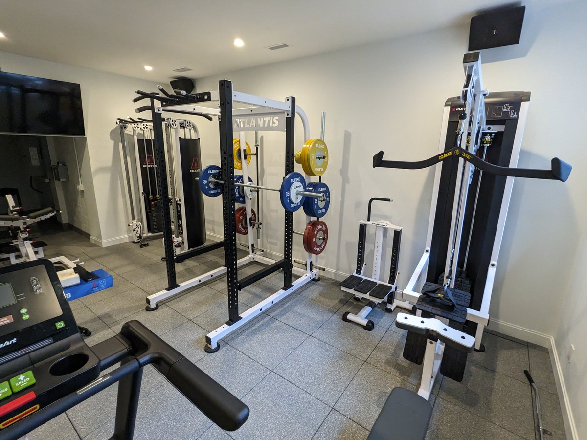 MichComFit's tweet photo. Home gyms when you trust in MCF. @Atlantis_Strong @WatsonGymEquip @Eleikosport https://t.co/uWQyjoyV8i