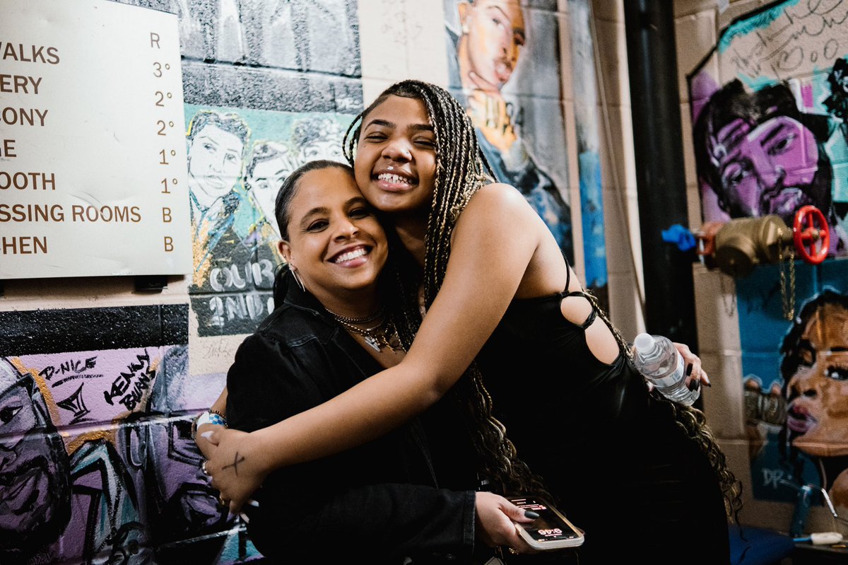 We made HerStory 💎

#TheBiggest2