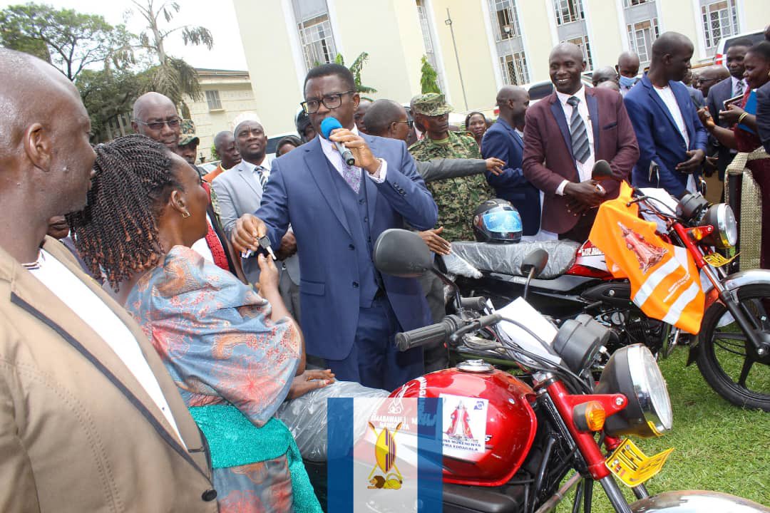 @BugandaOfficial subcounty chiefs get motorcycles to facilitate them in spreading awareness to #EndHIVby2030