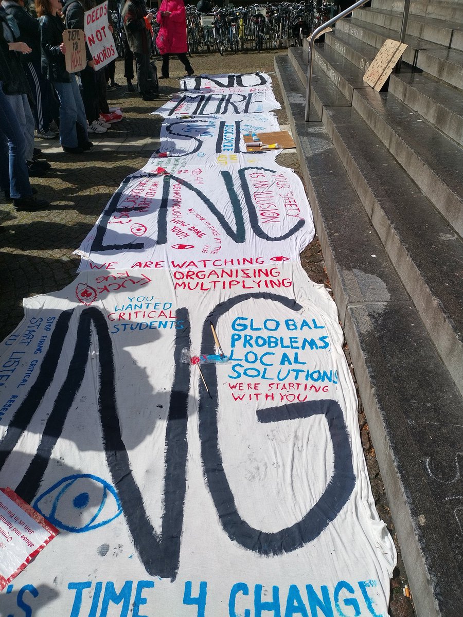 uvarebellion's tweet photo. Liberation ("occupation") right now in support of Susanne Täuber, she must be reinstated! She complained about gender inequality at the @univgroningen and got fired for it.

Fight for social safety! 

stand in solidarity, support the students and staff fighting! 
#AmINext https://t.co/pykmsYGdcR
