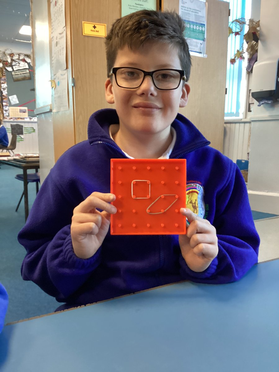 Cl3 children have been thinking about the properties of 2D shapes &amp; have made quadrilaterals on peg boards.  We then looked at symmetry and mirrored each other, looked for lines of symmetry in 2D shapes and recreated out own shapes in forest school too!  What a shapetastic week!