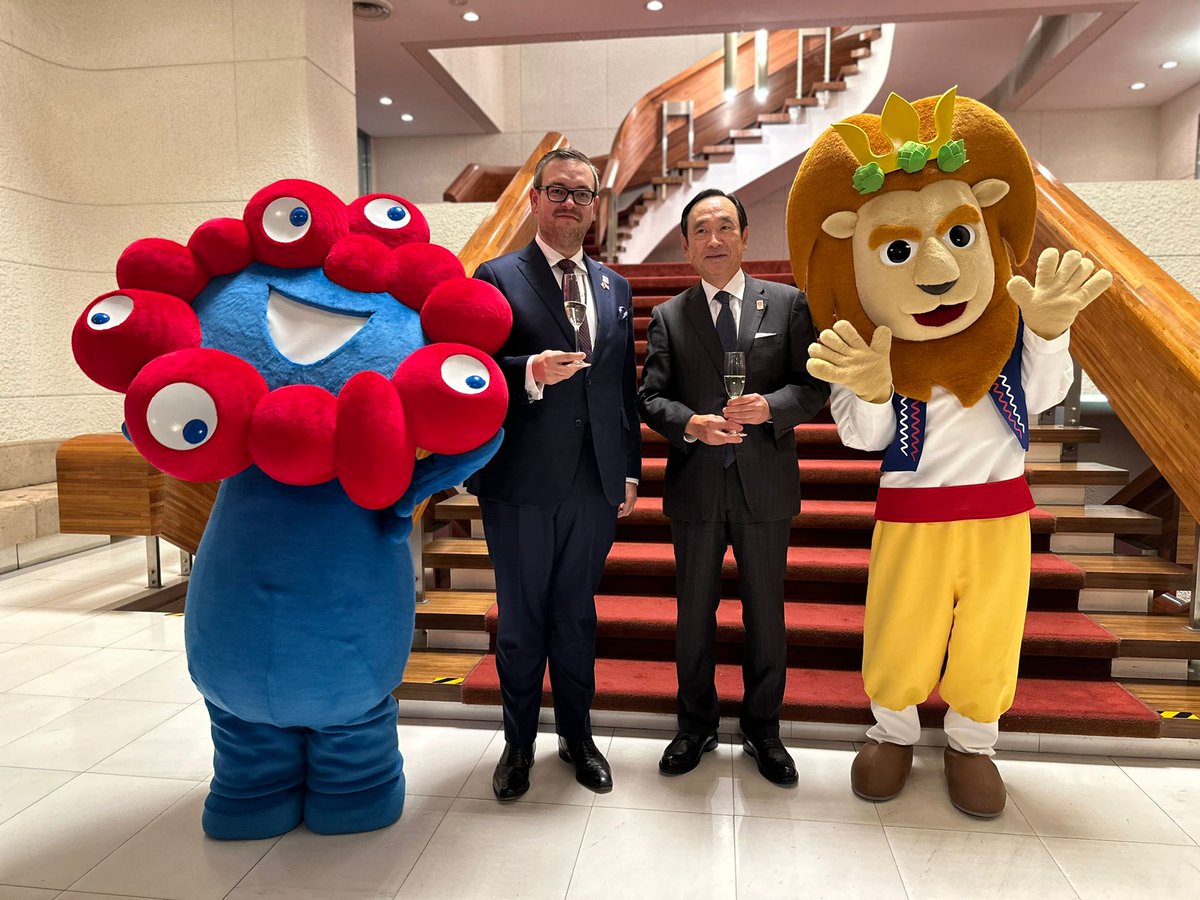 expo2025czechia's tweet photo. Today, at the occasion of visit of the Czech Chamber of Deputies delegation to Japan, we are introducing the design of the Czech pavilion by @AproposArch for @expo2025japan at the Czech Embassy in Tokyo
🇯🇵🤝🇨🇿 #expo2025czechia #join2025 https://t.co/8HFAKsNYMD