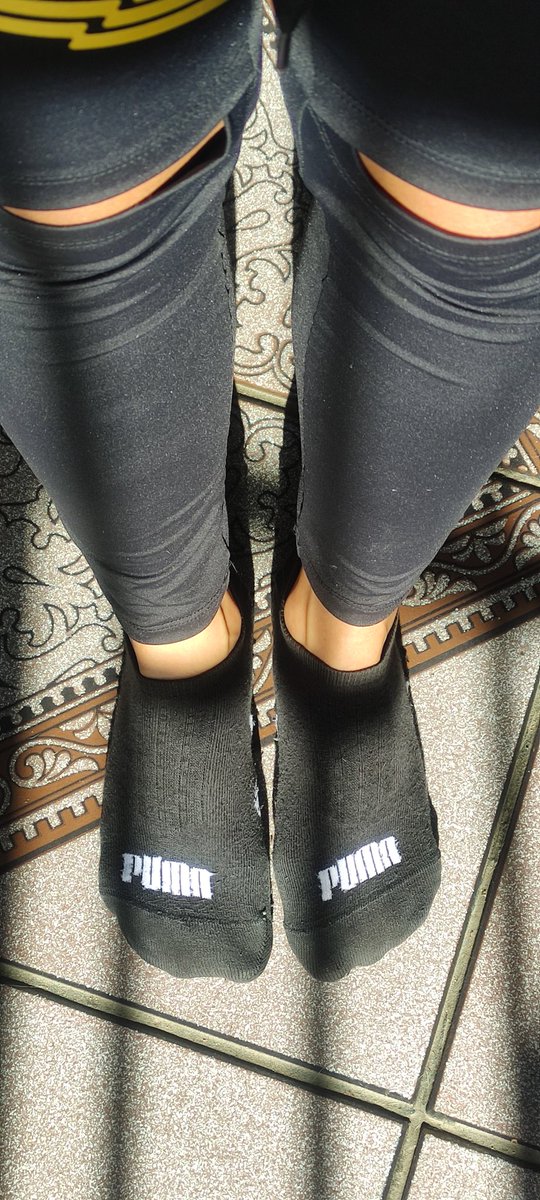 deusalila's tweet photo. Vendo meia usada por uma semana. R$150,00 + frete
#podolatria #podo #pés #feet #foot https://t.co/r8pHxAkM5J
