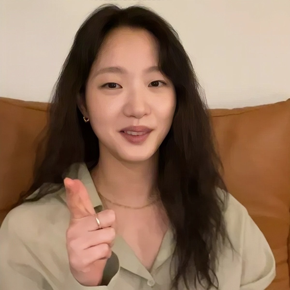kgoeunpics's tweet photo. say  "THANK U GGONEKIM!" for celebrating every debut anniversary with us  😭 https://t.co/D6i5bgZXIo