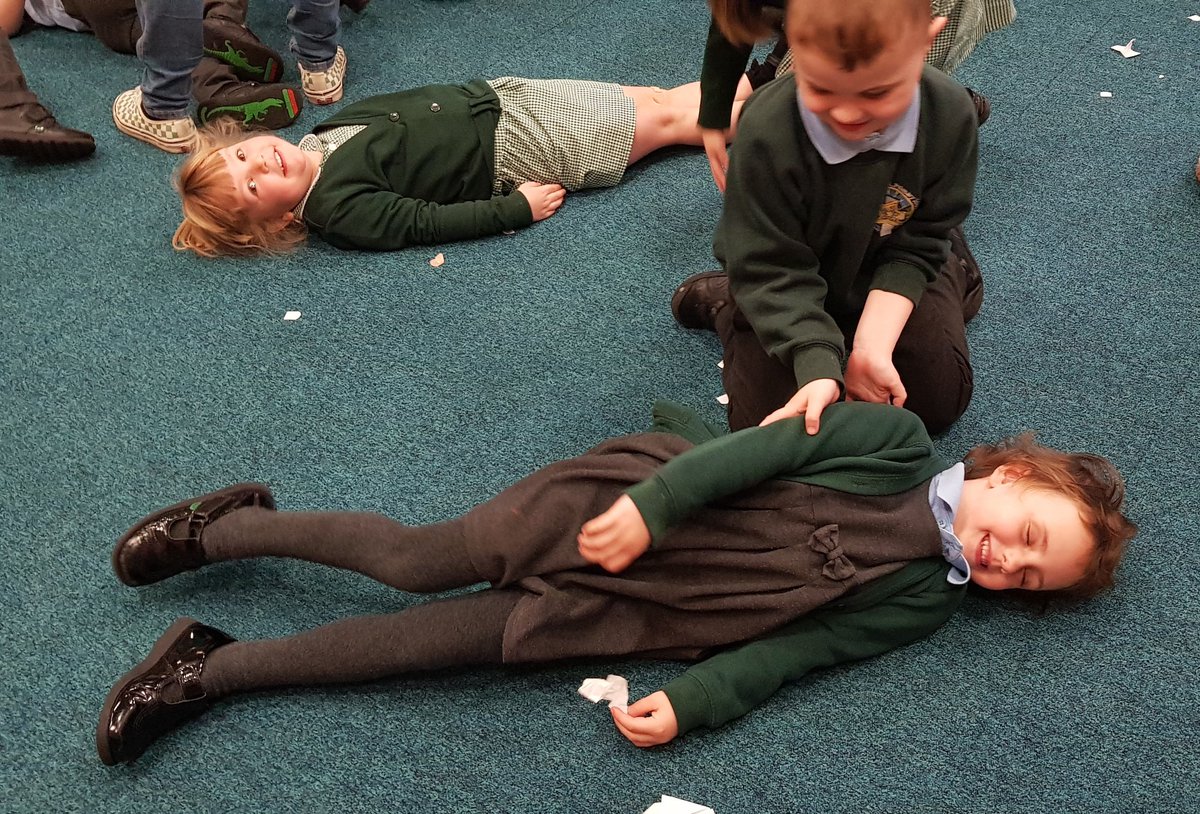 StYrbg's tweet photo. A wonderful morning with Mini First Aid @MFASalfordBB https://t.co/8UIODZLFc2