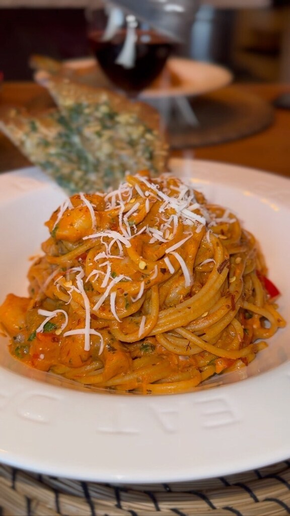 FoodSheikhers's tweet photo. Comment “Recipe” for the recipe 😍

#spagetti #spagettigamberoni #spagettirecipe #pastarecipe #easyrecipes https://t.co/QHh744W1Wq
