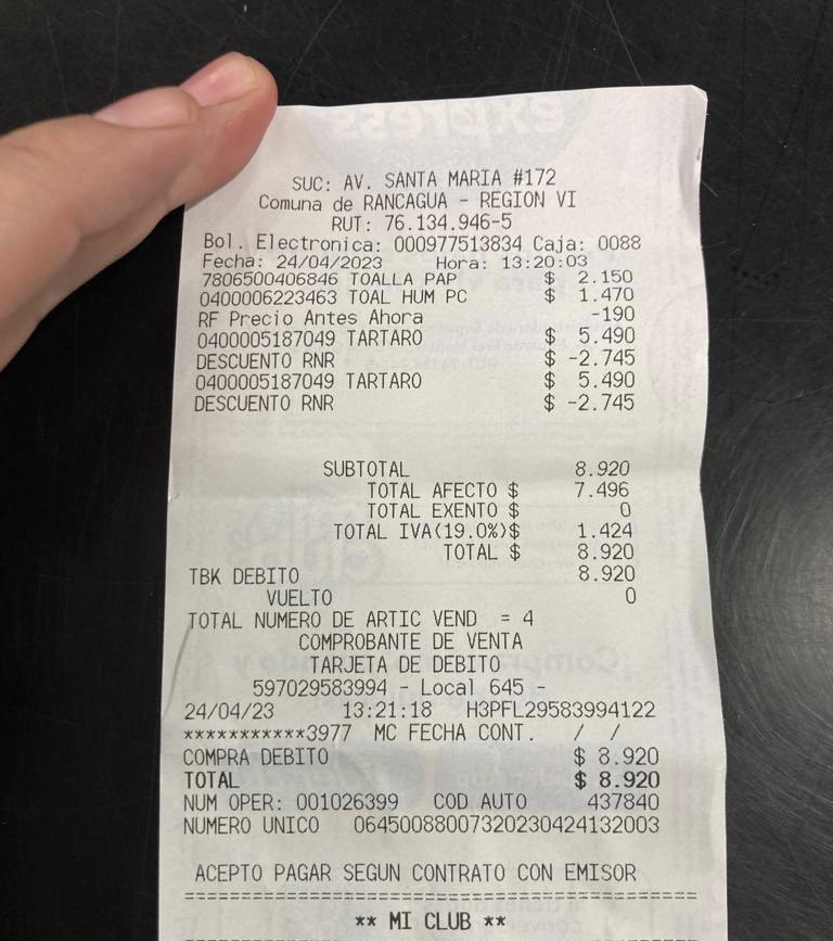 Angelaalbornozm's tweet photo. Ayer compré por urgencia en @LIDERcl saben ya no es grato comprar en lider por altos valores, pero fue necesidad y me encontré con esta oferta de momento, para mi sorpresa llegar a casa con algo que ni para perros servia, me pasó el auto completo con la carne de vuelta https://t.co/JXWMFXl6f4