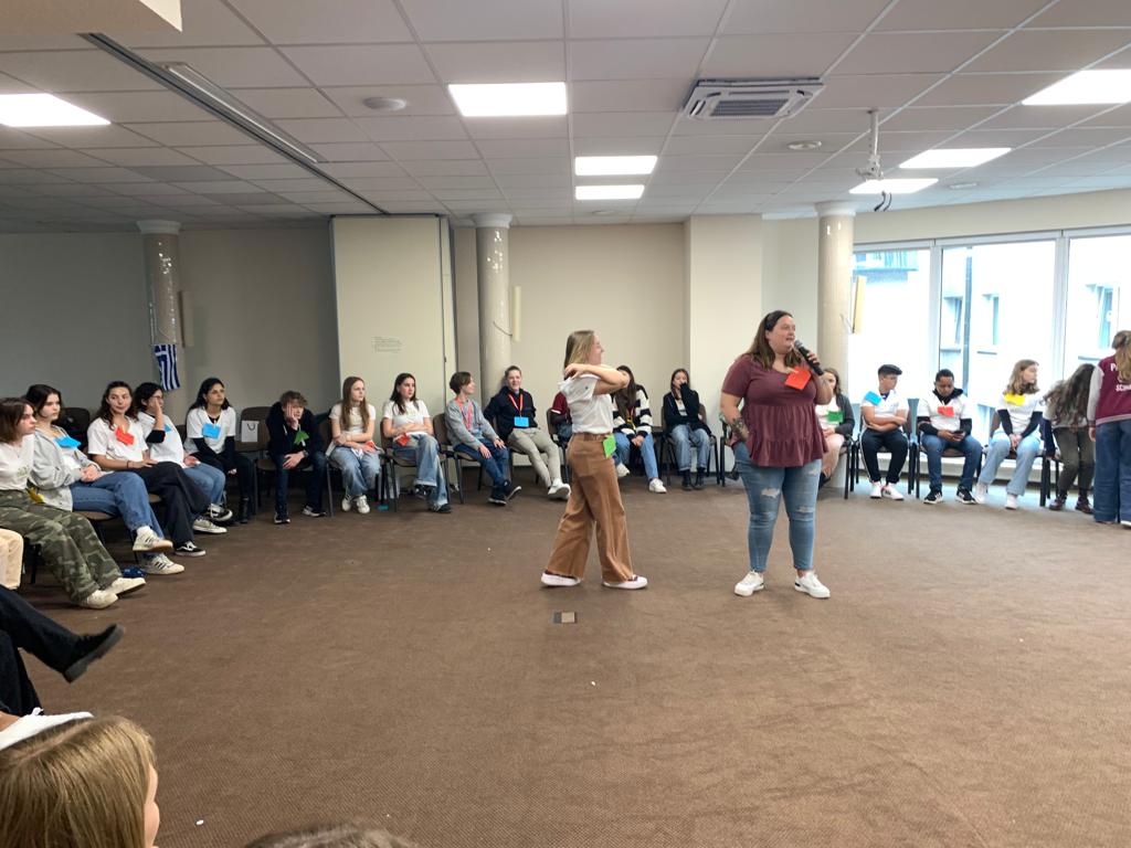 mudurant's tweet photo. Erasmus+ Projesi kapsamında ilk günün sabahında sunumlarımızı ve akriviteleremizi gerçekleştirdik. @bahcesehir_k12 @bahcesehirant @HUSEYiNSARI07 @kadirsari_offcl @sbalci07 @Cevlik_f @Duru6174 @NayYesim @mahirarslan_BK @NutkiyeSenturk @emelsari https://t.co/kGkEOsoq9s
