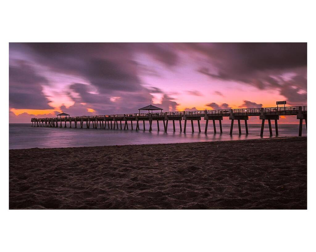 mattakespics's tweet photo. Post storm sunrise
•
•
•
#goodmorning #sunrise #juno #jupiter #junopier #longexposure #landscape #landscapephotography #palmbeach https://t.co/mHh88FAG41 https://t.co/n1gQpFOtcs