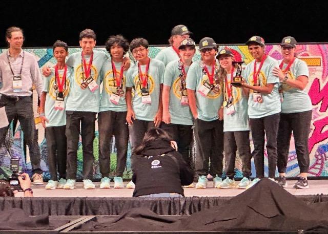 Congratulations to the Edison & Ford Winter Estates Team Assembly Required: West Florida Region FIRST LEGO LEAGUE Championship World Robotics Festival held in Houston, TX April 19- April 21st. The team were recipients of the Core Value World Championship Award. Way to fo FMHS! 💚