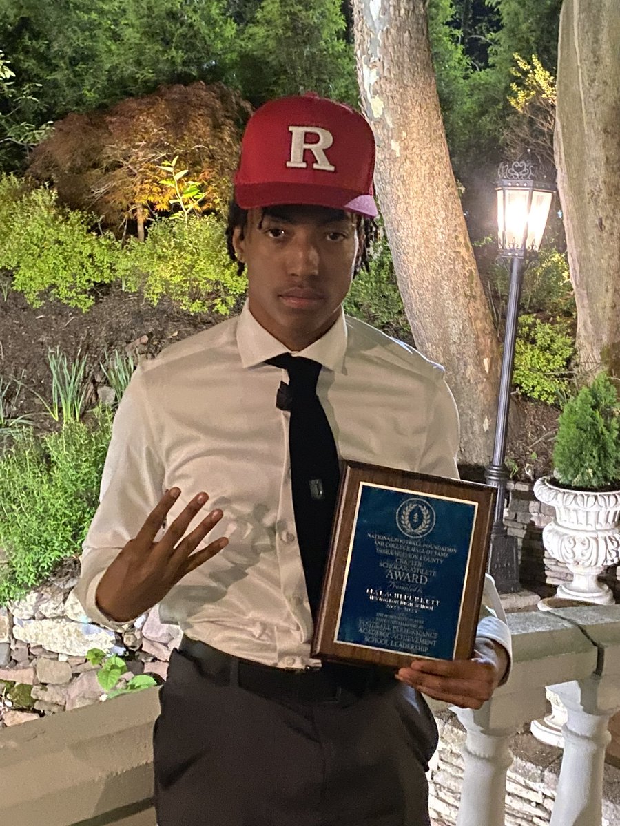IrvingtonHS_FB's tweet photo. Congrats To Essex/Hudson National Football Foundation College Hall Of Fame Awards Program Recipient @TherealPurk05 ..He Will Be Attending Rutgers Univeristy On A Full Academic Scholarship ! Mr. 4.2 GPA #IrvingtonTuff https://t.co/2viDdtyKjY