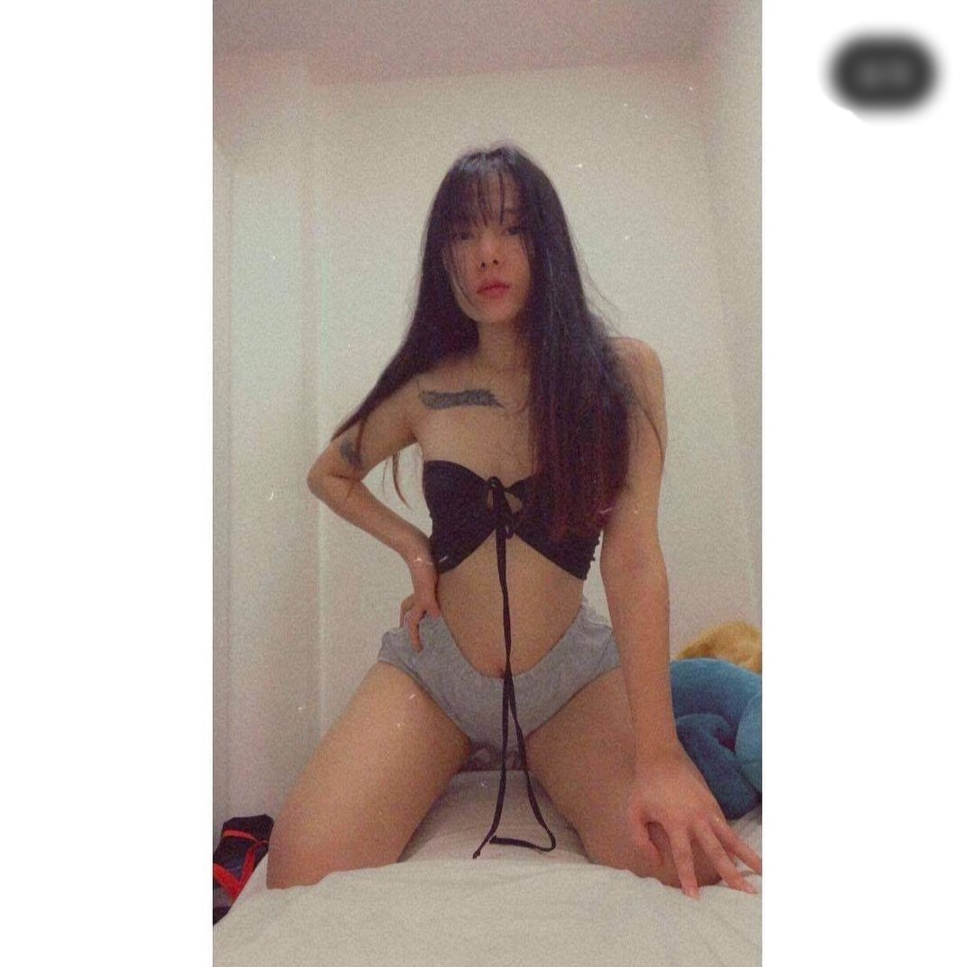 မန်းလေးကပူလိုက်တာ😌😫ဦးဦးကိုကိုမောင်မောင်တို့ရယ်လူလဲနွဲ့နွဲ့ပဲကျန်တော့တယ်ဟူးးးးးးးးး😓
( 𝚟𝚒𝚋𝚎𝚛 နံပါတ် / 09776455022 )
အာချောင်မဲ့သူများဝေးဝေးသွား