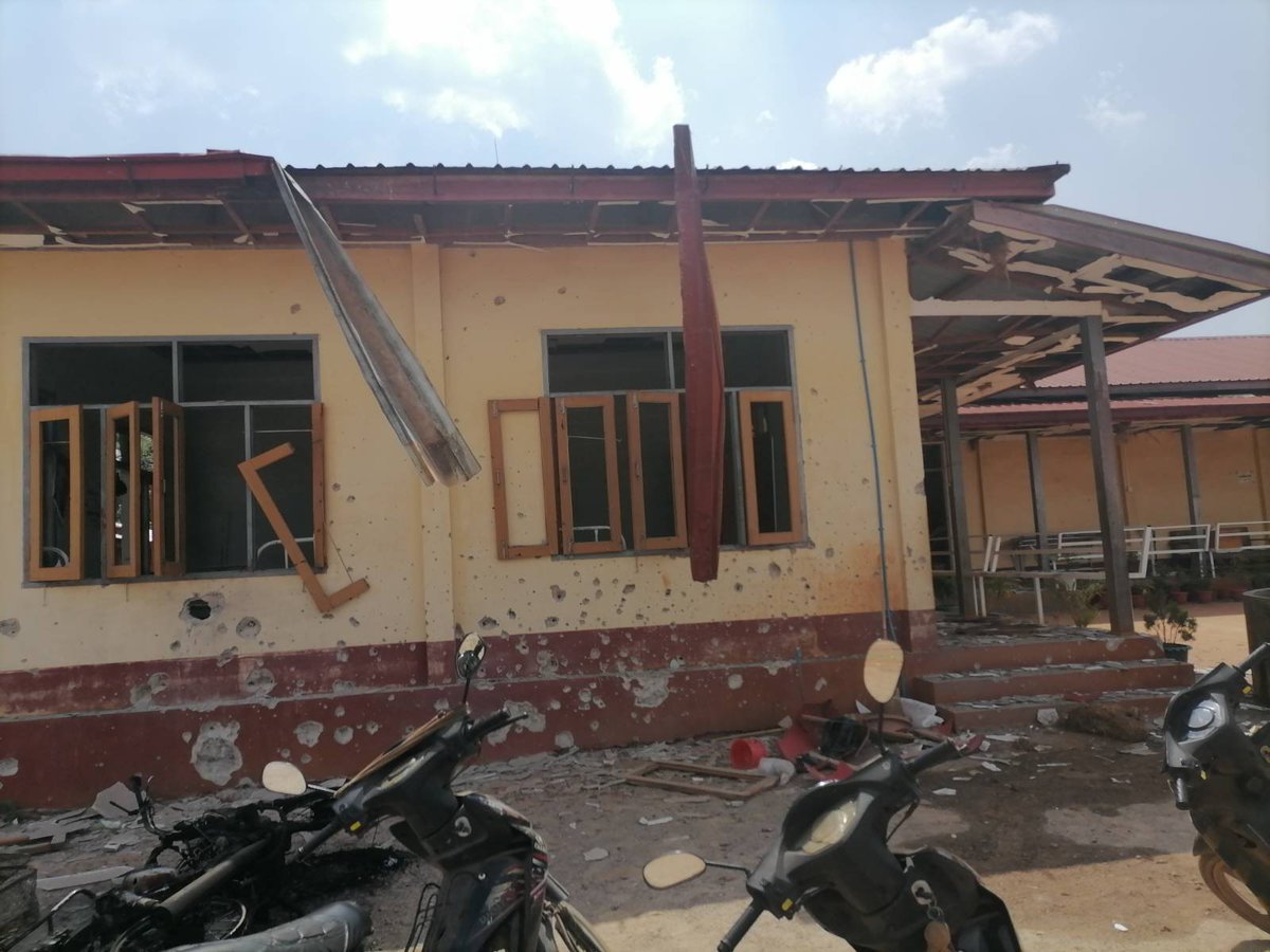 aung_myo_minn's tweet photo. Another #aerial attack on hospital in Saung Pwe village, Phe Khon township, Shan State today. Hospital was shoot and destroyed. Three were seriously injured. This is the latest one of over  600 airatrack since October, 1021. #WhatsHappeningInMyanmar #warcrime https://t.co/LzWXgthIWe