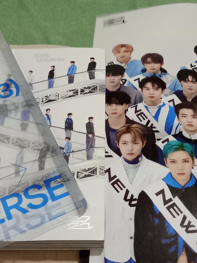 azihaul_'s tweet photo. ✧*。#azihaulsells || #azihaulbudol
wts • lfb • ph
mop: gcash
mod: ggx direct
loc: malabon city 
• unsealed Nct Universe album (Pb, poster, Cd) -> 80 pesos + Sf
•Payo/2days reservation https://t.co/gXEJ0NSeD2