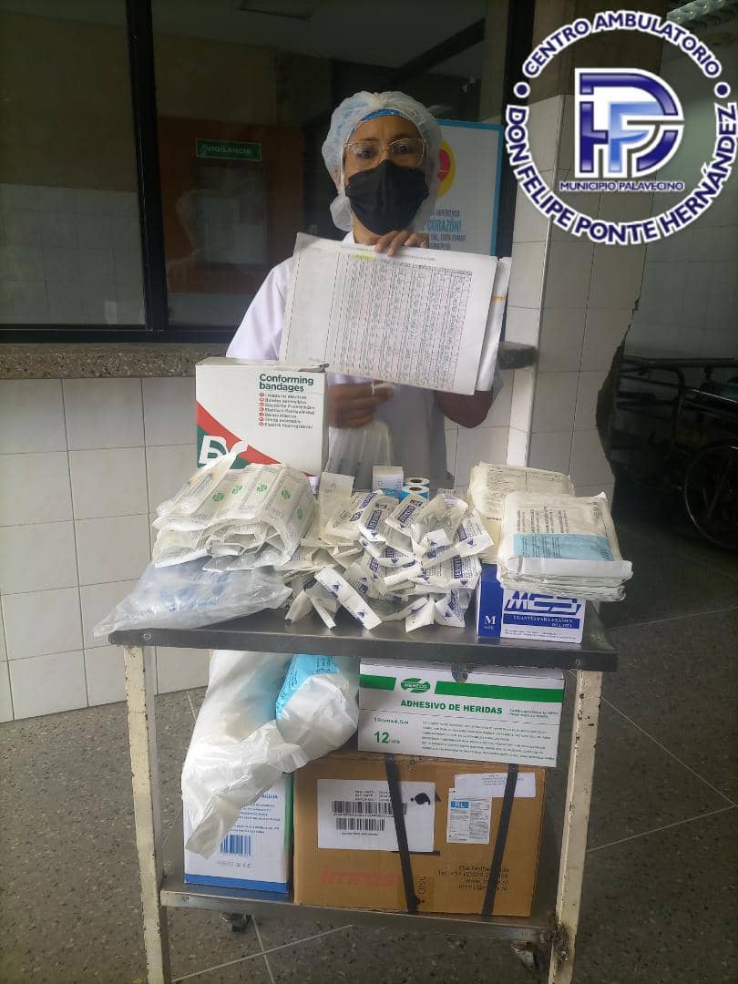 ambulatoriodfph's tweet photo. #21Abr | Dotación de Insumos al Servicio de Emergencia del @ambulatoriodfpcabudare gracias al apoyo del @mppsalud_vzla @gobiernodelara @secretariadesaludlara y a las gestiones que realiza nuestro Director en pro de crecer cada día más como institución.

#JuntosPorCadaLatido https://t.co/7AyaJ5lST5
