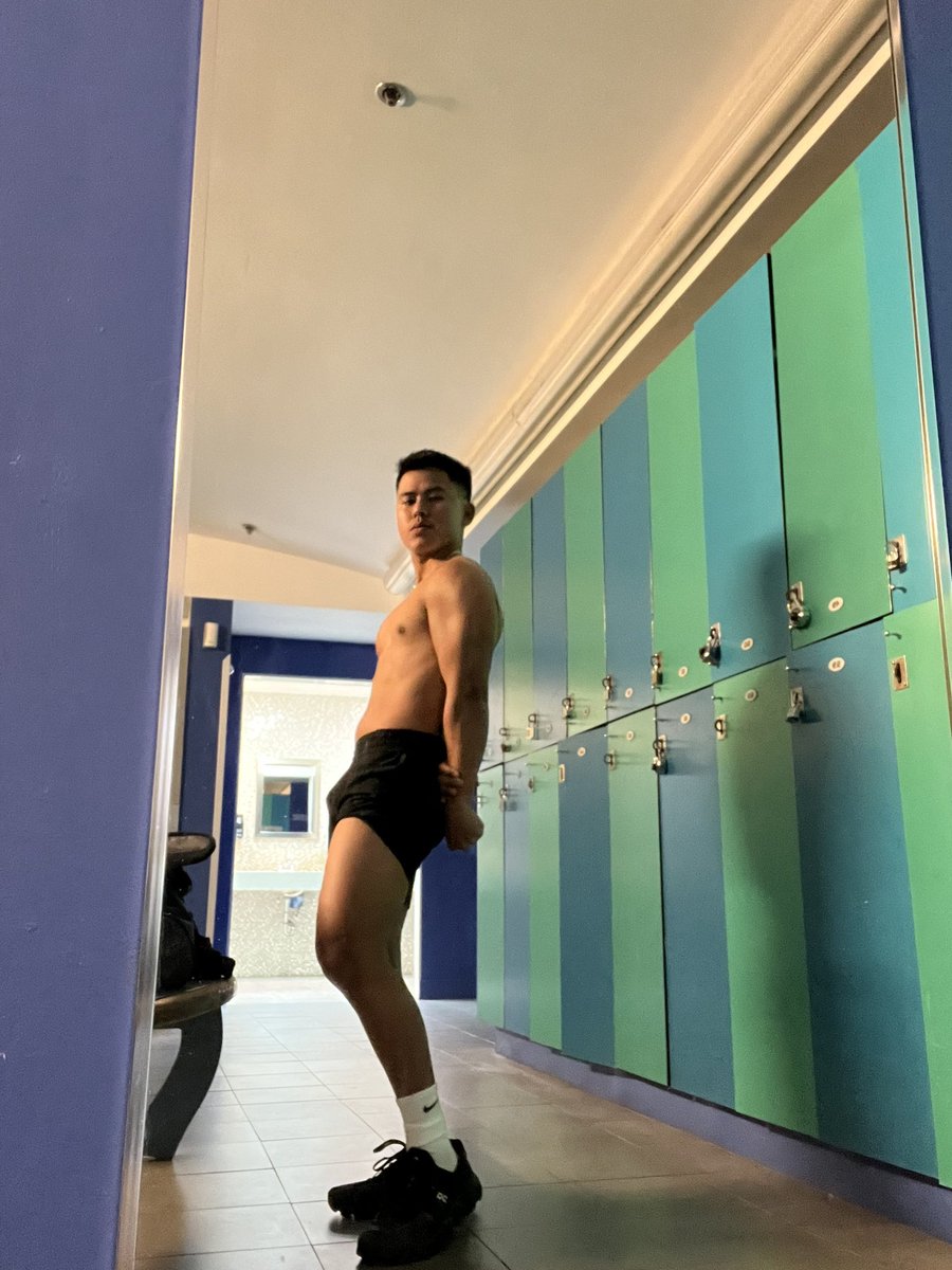 dreysskye's tweet photo. 32lbs later … https://t.co/CjjFwLQDTT