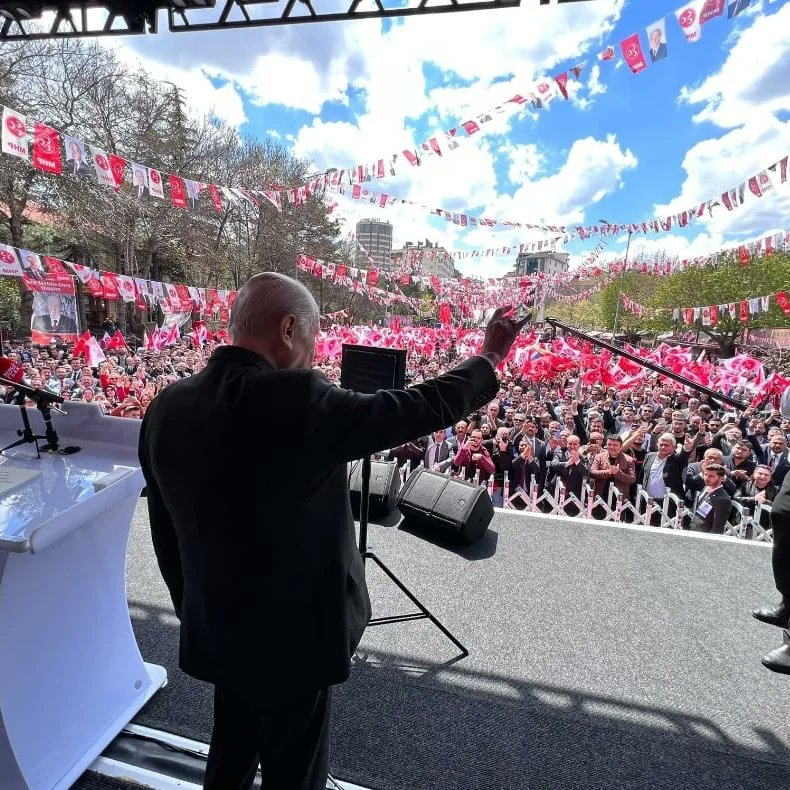 mhpMelikgazi's tweet photo. Genel Başkanımız Sayın Devlet Bahçeli, ‘‘14 Mayıs’ta Aziz Milletim Sıra Sende’’ Nevşehir Mitingi'nde Vatandaşlarımıza Hitap Ediyor. https://t.co/rZLsqr8DWl
