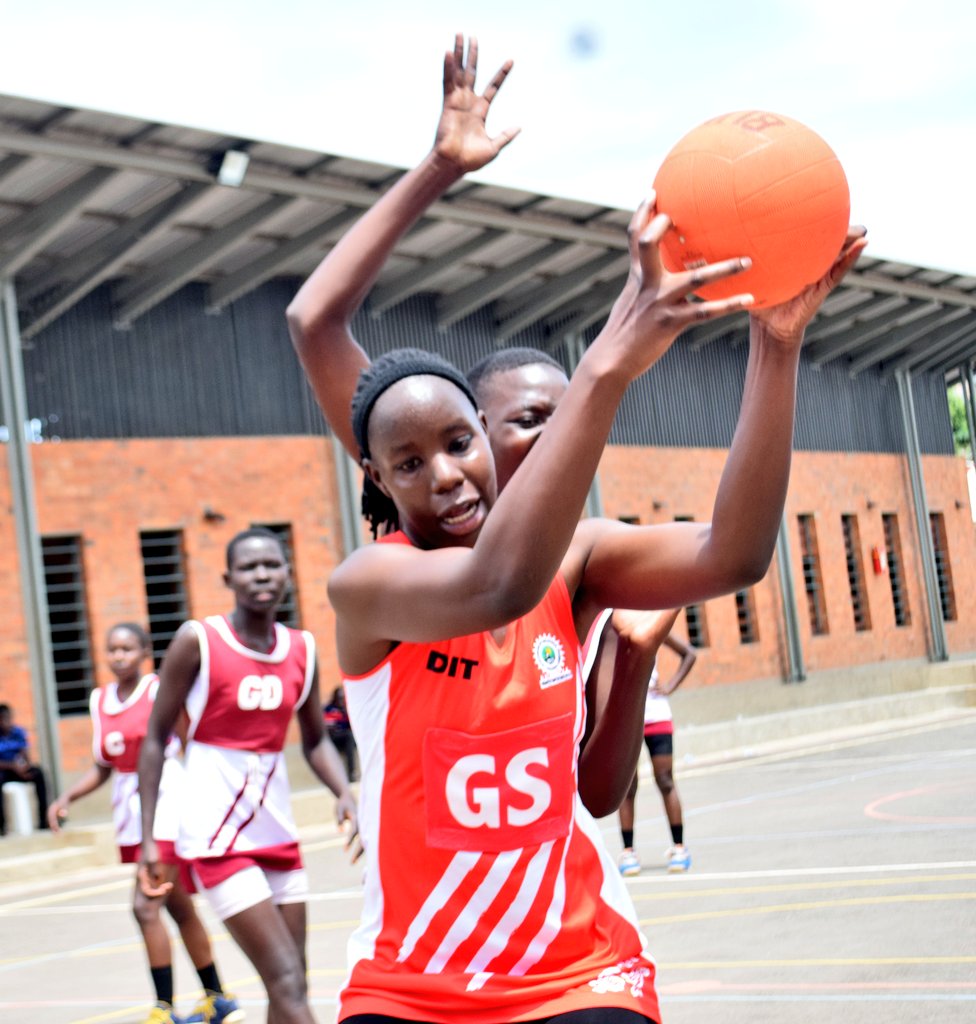 NetballUpdates1's tweet photo. #TuesdayAction | #DivisionTwo | #GameThree
FT'
Canaan NC 28-32 DIT Netball Club
Q1: 09-08
Q2: 18-15
Q3: 24-22
Q4: 28-32
#UNF256 | #Shecranes256
@VBugerere @thecreedsport @NBSportUg @PlasconUganda @GOtvUganda @kayiirajackson https://t.co/zDMgliSY3c