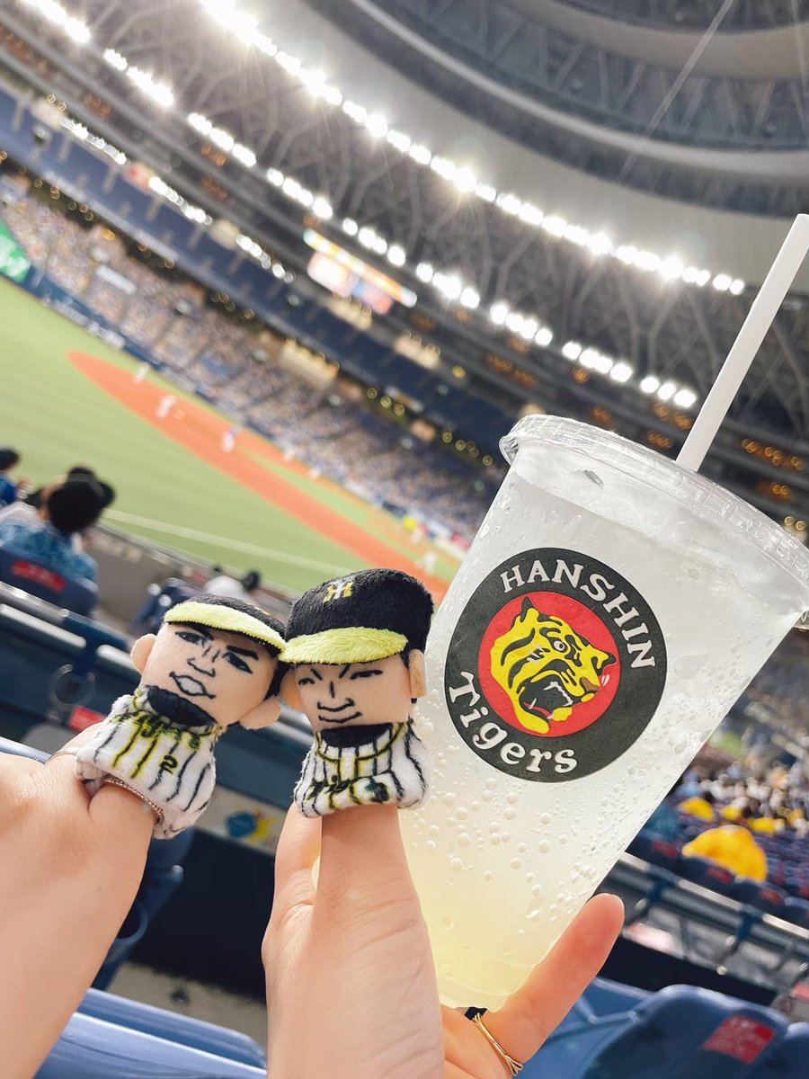 toramini27's tweet photo. 95￤関西￤Tigers🐅基本全員大好き🫶🏻
（推し歴⇒矢野⇒鳥谷⇒俊介⇒髙橋、伊藤将）

♡ 𝗈𝗋 𝖱𝖳でお迎え伺います🫧

1人でぽつぽつ呟いてましたが、タイガース垢作りました！よければ繋がってください🥹

#阪神ファンと繋がりたい #toracoさんと繋がりたい #阪神タイガース https://t.co/qrhE9gXVpi