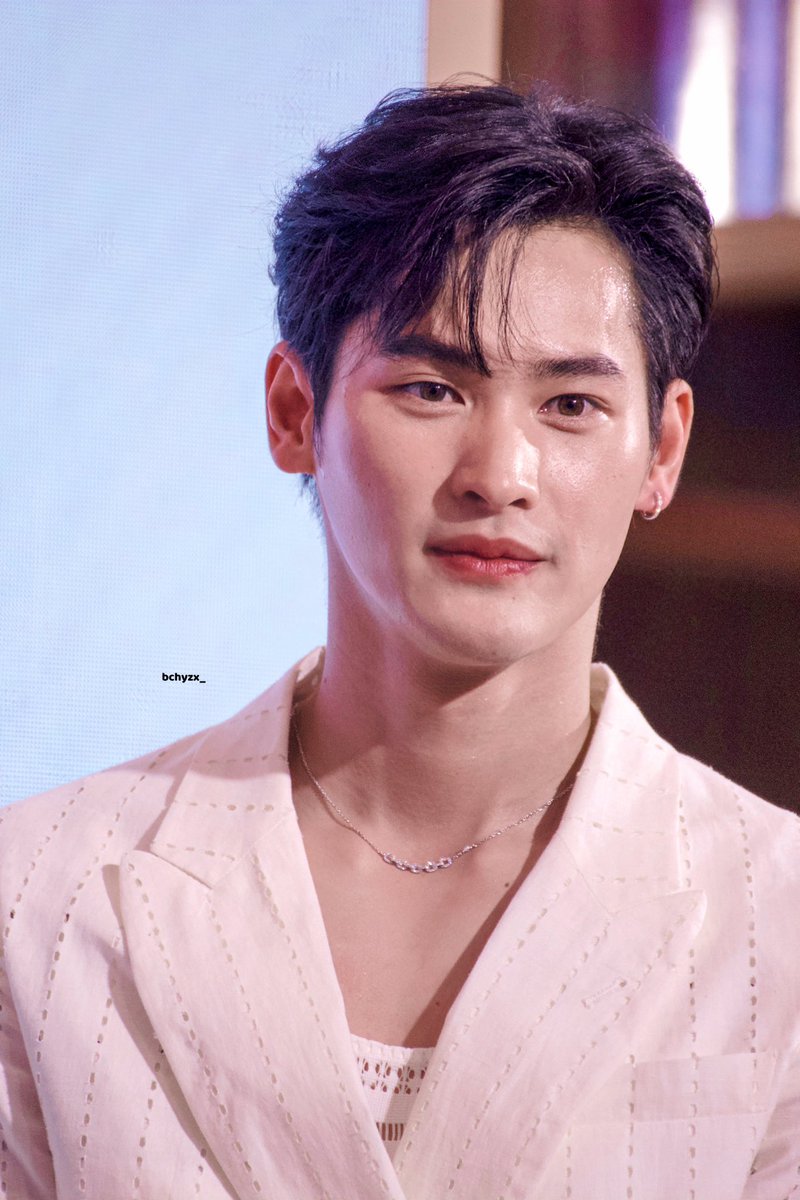 bchyzx_'s tweet photo. หล่อแบบตะโกนนน !!!

#number_9th @numberx9th 
#ClarinsTHxKAO https://t.co/mBYduoSX3e