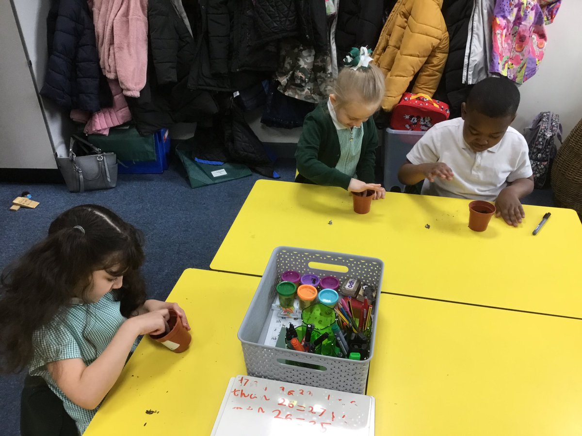 Today we planted seeds and bulbs for our new Science topic 🌸