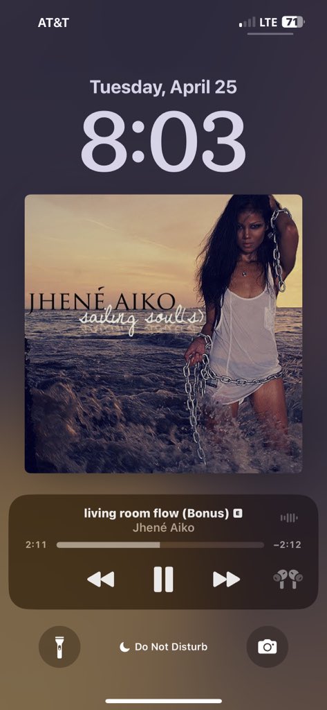 babyimniyah's tweet photo. me when this song comes on https://t.co/Q4g7DHSvUQ