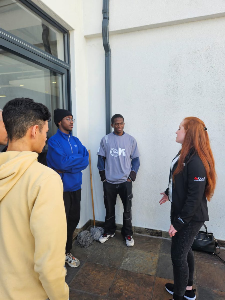 bbdsoftware's tweet image. BBDers on a mission to inspire! 💡 Sharing insights about the tech industry and their experience working at BBD with the eager @wethinkcode students this morning. #KnowledgeSharing #WeThinkCode