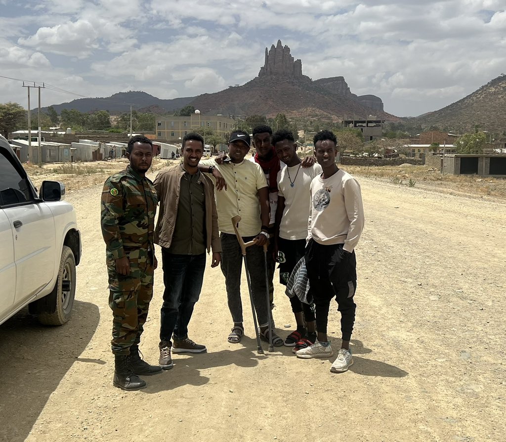 ShewitBitew's tweet photo. ሙሴ ክፍለ ሰራዊት ፅምብል ምስረታ ካልኣይ ዓመት ብድሙቕ ተከቢሩ።

ኣብዛ ጅግና ክፍለ ሰራዊት እዚኣ ኾይነ ብምቅላሰይ ኩርዓት ይስመዓኒ።

ሎምን ፅባሕን ኽብሪ ንሰራዊት ትግራይ !
ዘልኣለማዊ ክብርን ሞገስን ንጀጋኑ ስውኣትና !!! https://t.co/kTEqolIMNz