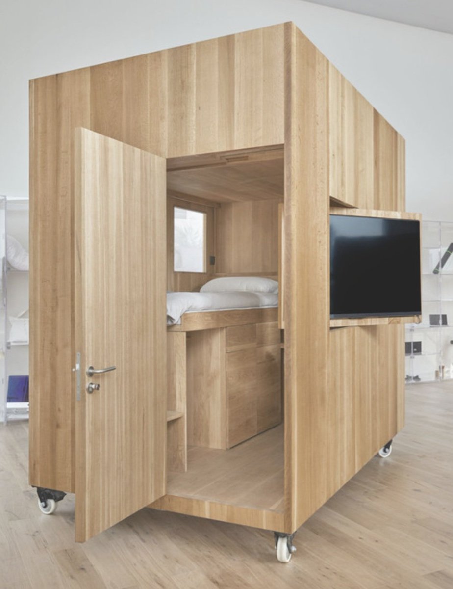 Qingshan Zhou Ping defines his work as “semi-architectural, semi-furniture”, that is, breaking through the boundaries. Movable living boxes. #innovation #architecture #furniture #archifurniture
archdaily.com/903241/10-futu…