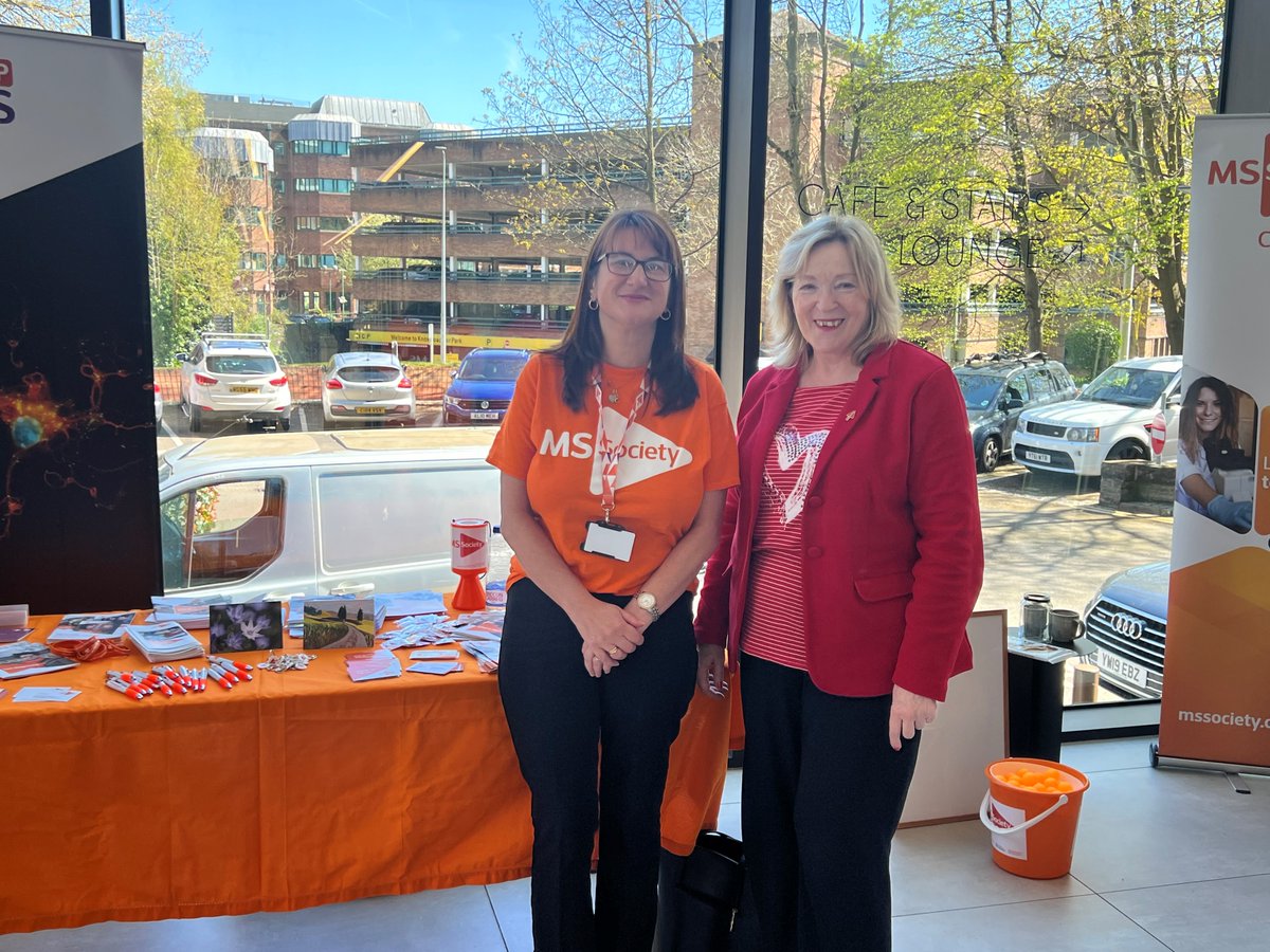 mscymru's tweet image. Mae'n #WythnosYmwybyddiaethMS ac rydym yn cynnal digwyddiad codi arian yn ein pencadlys yn derbynfa tŷ Brunel. Os hoffech chi ddarganfod mwy am MS, codi arian neu gael sgwrs gyda ni, rydyn ni yma tan 3pm, felly dewch draw!📷

#MSMakesMe #codiarian @mssocietyuk @mssocietycymru