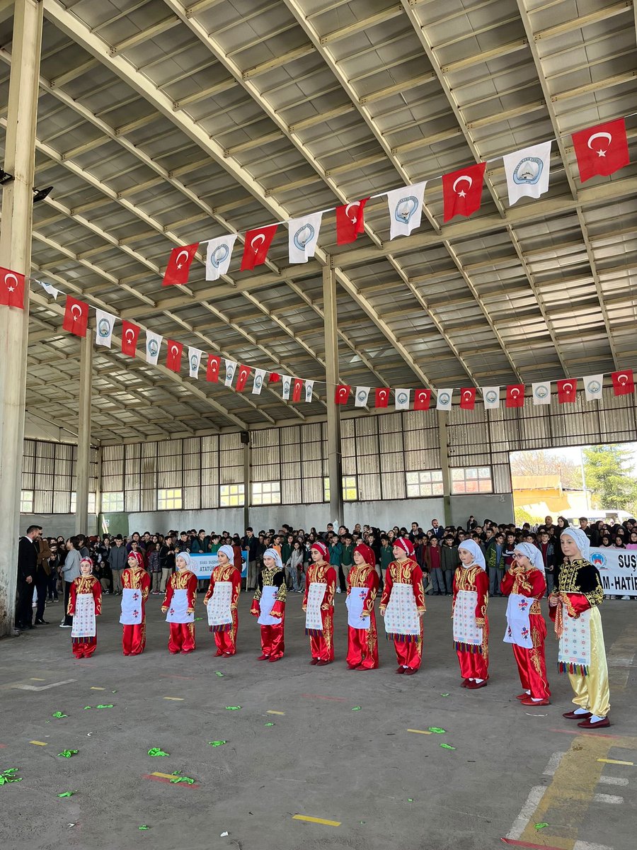 704335I's tweet photo. 23 Nisan Ulusal Egemenlik ve Çocuk Bayramı ilçemizde coşkuyla kutladık🇹🇷 @sivasmem @susehrimem @Erkanyldz_ @Sivas_HEDEF @sivasvaliligi https://t.co/43dym1KHrc