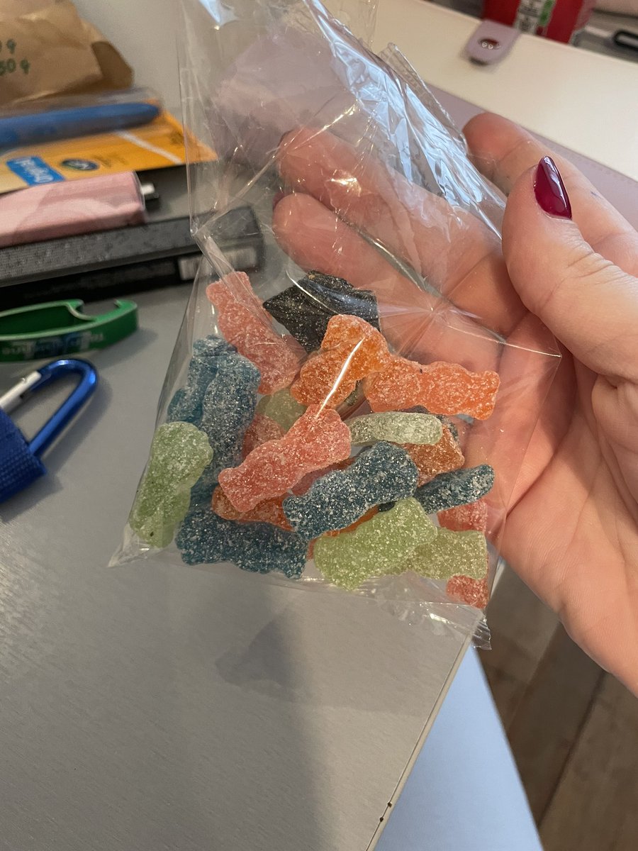 annafranscesca's tweet photo. @SourPatchKids what is this big black things in my sour patch? 🥲 https://t.co/oQgLbgdK6p