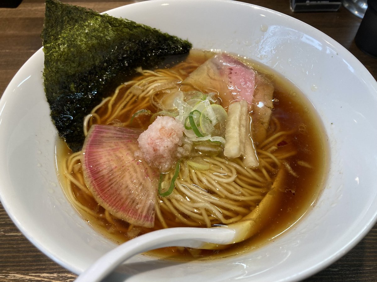 mym3papa1's tweet photo. ラーメンはOGON
カレーはSABAKU
ネーミングいいすね🙃
#RAMENN’n https://t.co/P20VD4n74V