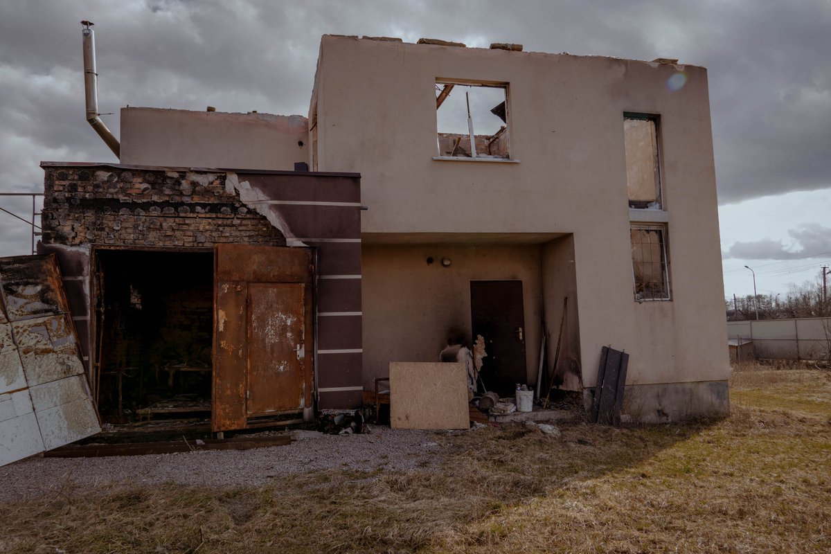 Oleksandr is serving in the logistics forces of the Ukrainian Armed Forces, and his wife, daughter, and sister are abroad. They'd come home immediately if there had a place to restart their lives.
We’re raising $20,000 for a modular house for this family👉 bit.ly/3V739zh