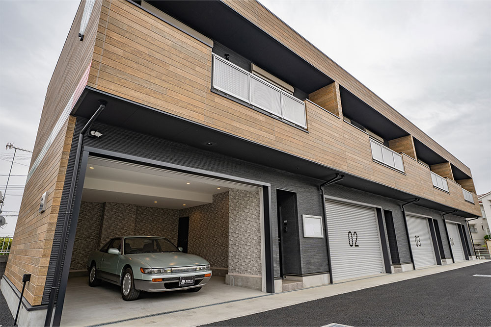 東京ガレージ on Twitter "【神奈川県厚木市 賃貸ガレージハウス】 『明るく整備性の良いガレージ』 ガレージ寸法は横幅5.25m×