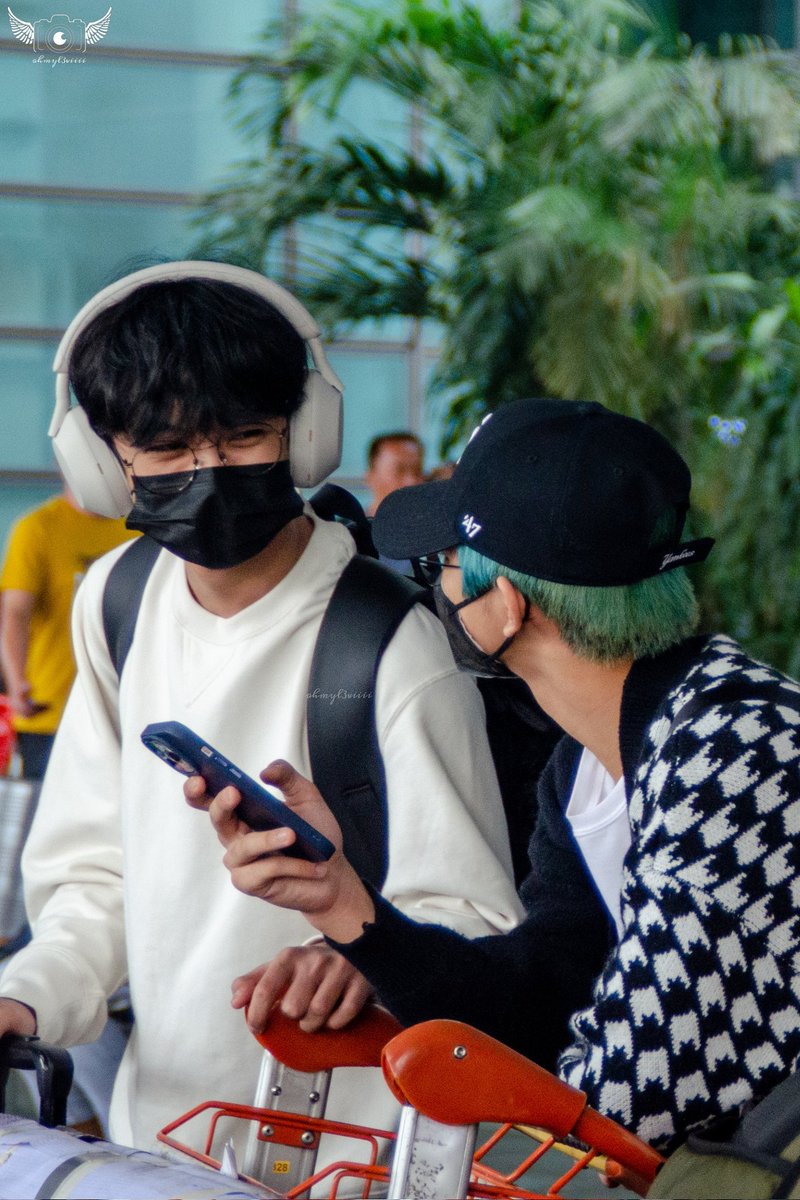 ohmyl3viiii's tweet photo. 📸: 170423 HORI7ON Arrival in MNL - JEROMY and MARCUS | #09z

#HORI7ON #호라이즌 https://t.co/0x1npGxukv