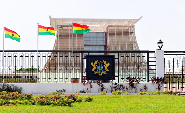 GhanaPresidency's tweet photo. 𝐏𝐫𝐞𝐬𝐬 𝐑𝐞𝐥𝐞𝐚𝐬𝐞:  
🗞️—  Press Statement On Prof. Frimpong-Boateng’s “Report”

Rᴇᴀᴅ Hᴇʀᴇ:  https://t.co/NjntTxqZbj https://t.co/k1FZaabTue