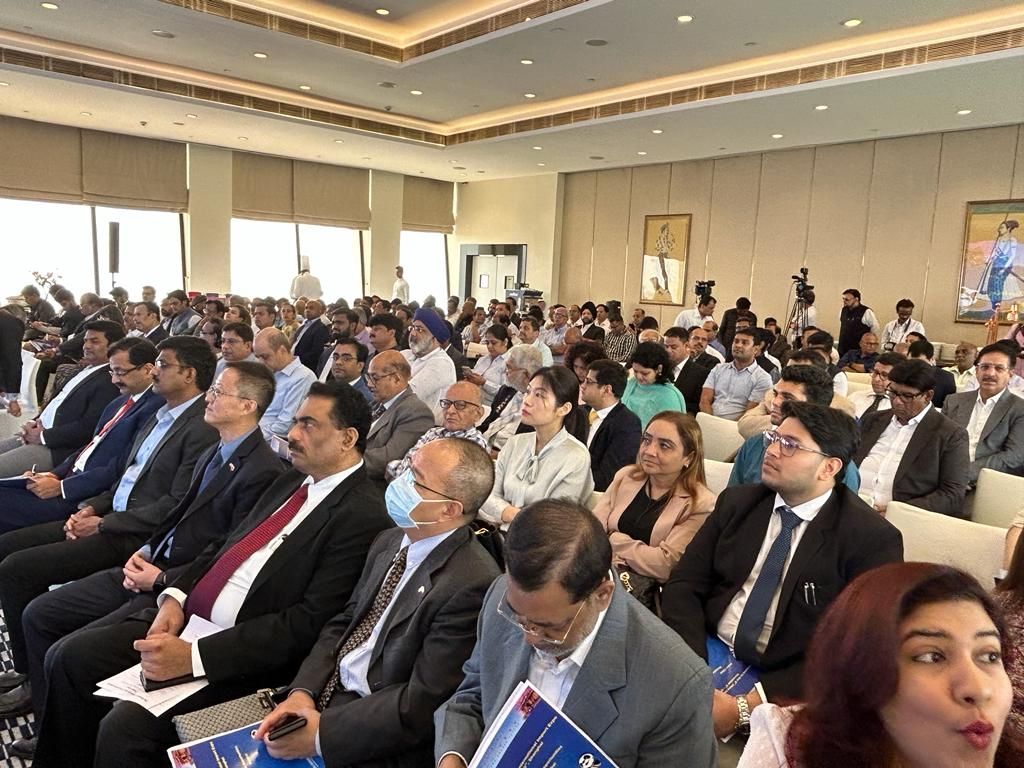 devchandwani's tweet photo. The gathering of Indian corporate bigwigs was attended by dignitaries such as Mr. Nand Kumar, Hon. Additional Chief Secretary &amp; Chief Protocol Office, Mr. Asheesh Sharma, Hon. Additional Municipal Commissioner, Mr. @RajivPodar, MD of Podar Enterprise https://t.co/RYw7P2budW